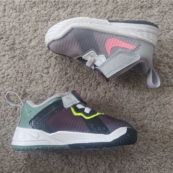 Nike Lebron 18 Space Jam Bugs Vs Marvin Shoes Sz Toddler 4c DJ3762-0052 PREOWNED - Picture 3 of 11